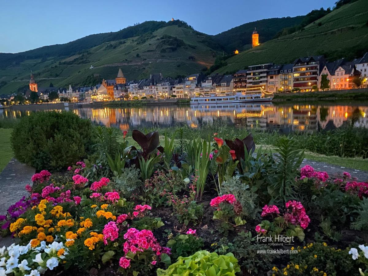 "Ferienhaus An Der Mosel" Zell Extérieur photo
