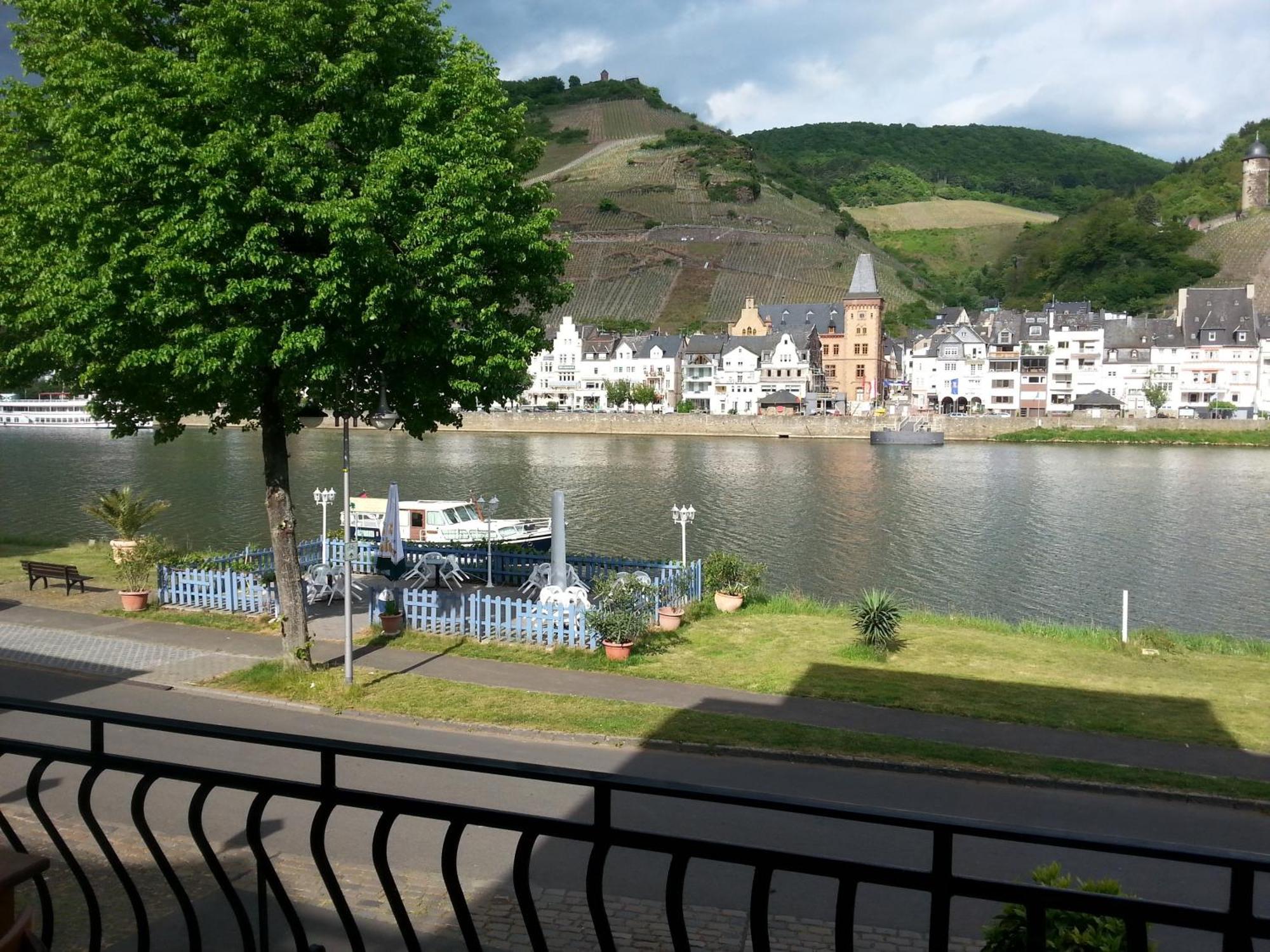 "Ferienhaus An Der Mosel" Zell Chambre photo