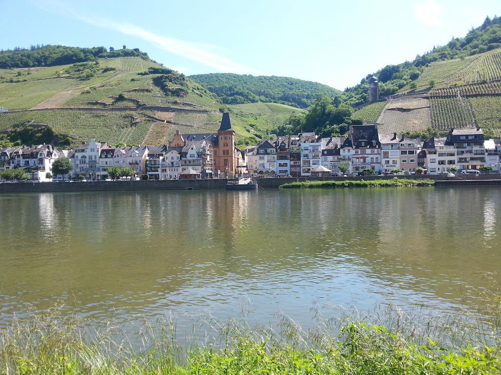 "Ferienhaus An Der Mosel" Zell Extérieur photo
