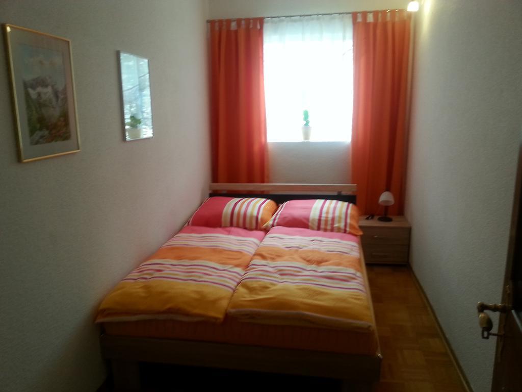 "Ferienhaus An Der Mosel" Zell Chambre photo